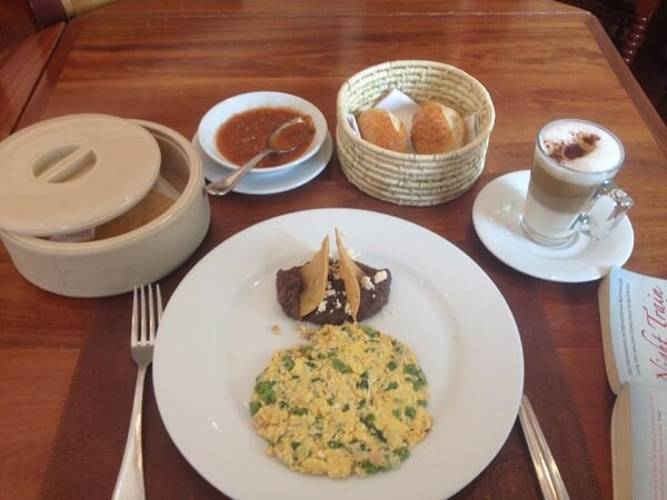 earthquakes in mexico city - brunch at el cardenal