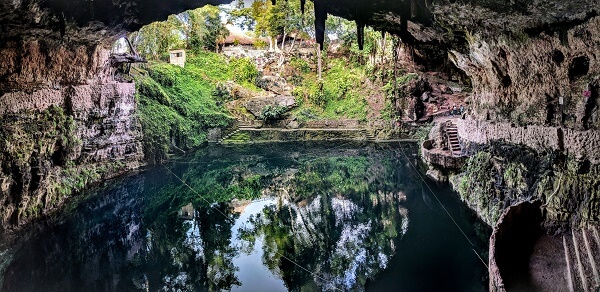 Cenote Zaci, Valladoid, near Chichen Itza, Yucatan, Mexico
