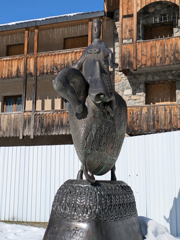 statue in mestia