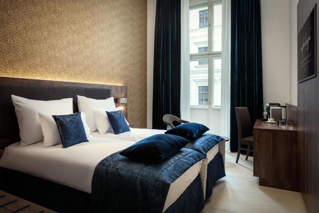 prague hotel deluxe twin room